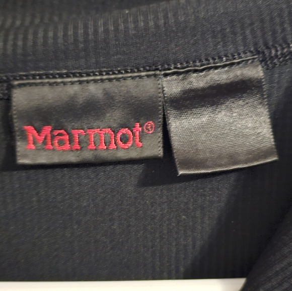 Marmot size Medium 1/4 zip long sleeve windstopper top - Picture 2 of 6